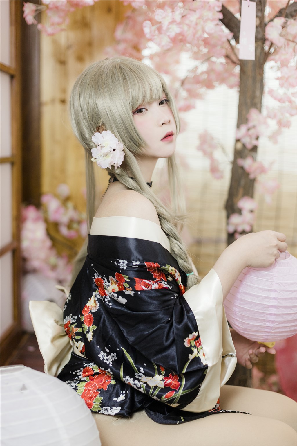 夜幕深情余韵：知名男星在午夜轿车内倾诉的那段撩人心弦的秘密